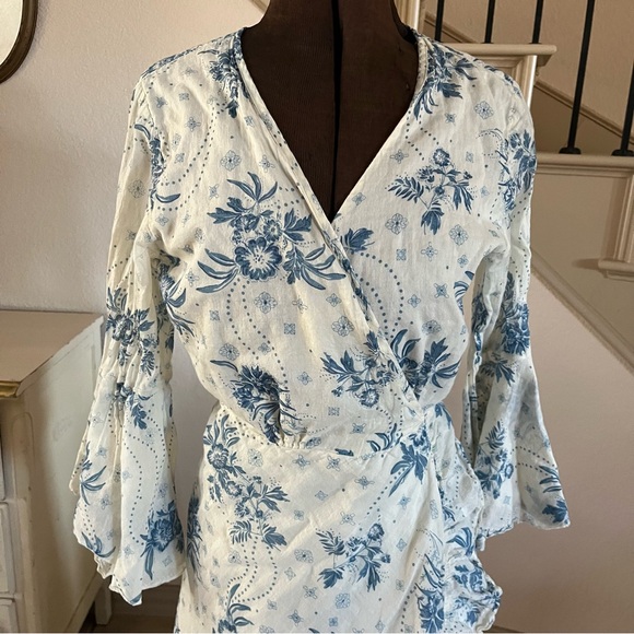 Talisman XS Carly Bluebell Woven Floral Print V-Neck Bell Sleeve Wrap Maxi Dress - Picture 3 of 11